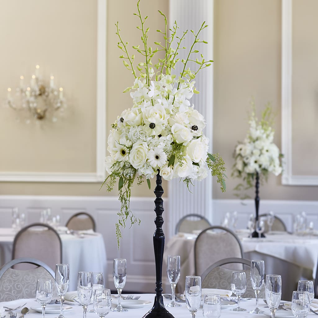 Regency Centerpiece – Margartia Flowers, Jersey City NJ