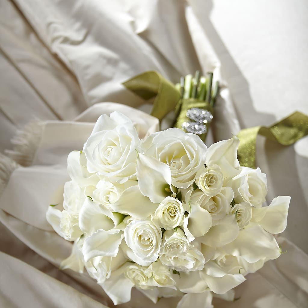 Serene Highness Bouquet – Margartia Flowers, Jersey City NJ