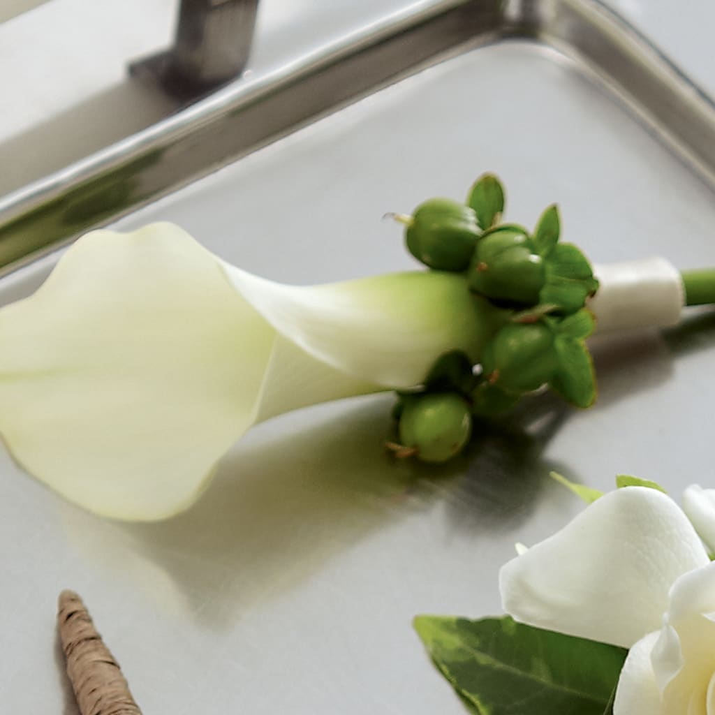 White Calla Boutonniere – Margartia Flowers, Jersey City NJ