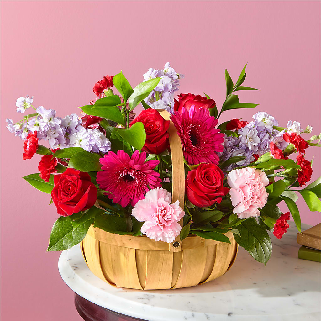 Pink Picnic Basket –  Margartia Flowers, Jersey City NJ