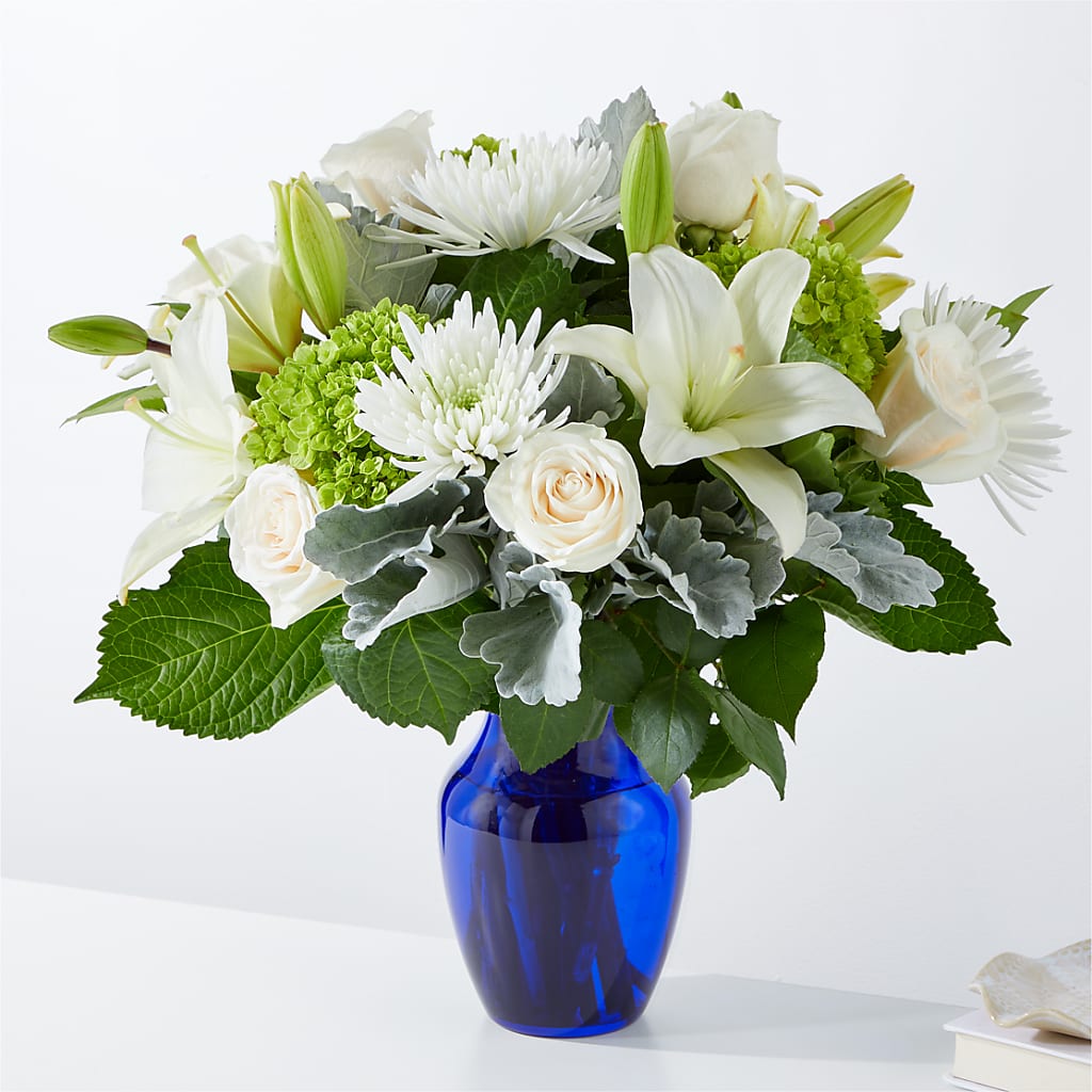 Snowy Dreams Bouquet –  Margartia Flowers, Jersey City NJ