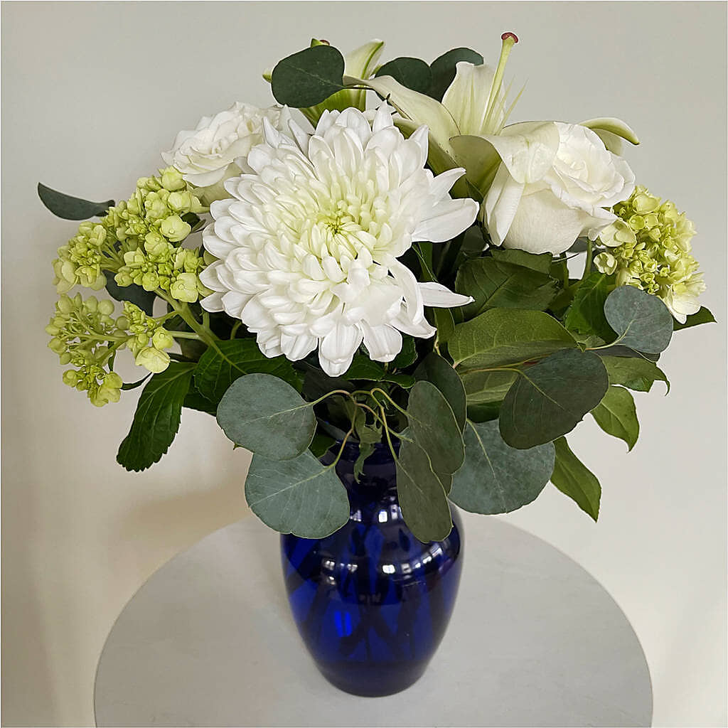 Snowy Dreams Bouquet –  Margartia Flowers, Jersey City NJ