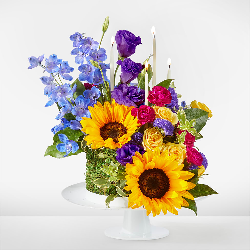 Star of the Day Floral Cake –  Margartia Flowers, Jersey City NJ