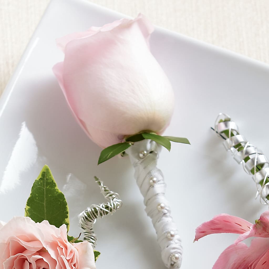 Pink Rose Boutonniere –  Margartia Flowers, Jersey City NJ