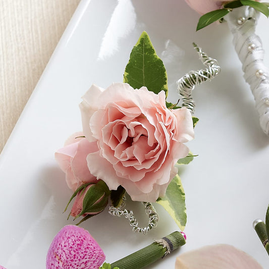 Pink Spray Rose Boutonniere –  Margartia Flowers, Jersey City NJ