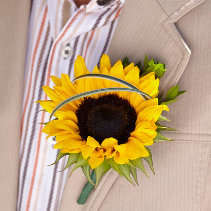 Free Spirit Boutonniere –  Margartia Flowers, Jersey City NJ